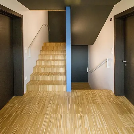 Bleu Aparthotel 2*
