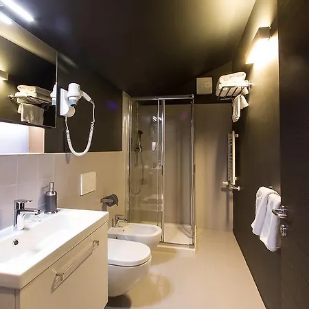 Bleu Aparthotel 2*