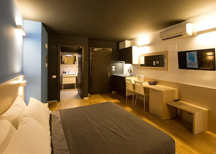 Ξενοδοχείο με διαμερίσματα Bleu 4*