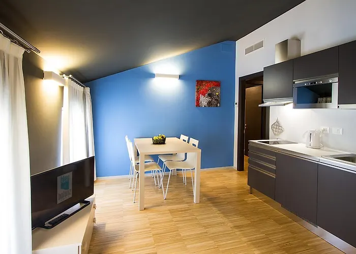 Ξενοδοχείο με διαμερίσματα Bleu