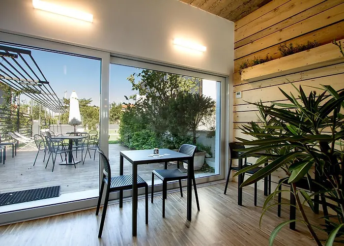 Ξενοδοχείο με διαμερίσματα Bleu